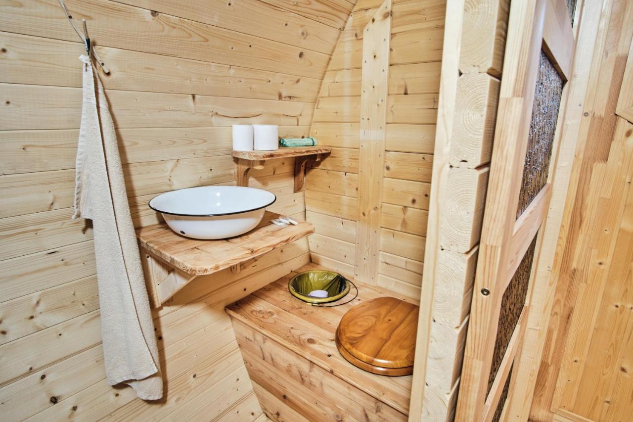 Viking Houses Strnadovsky Mlyn Jesenice  Extérieur photo